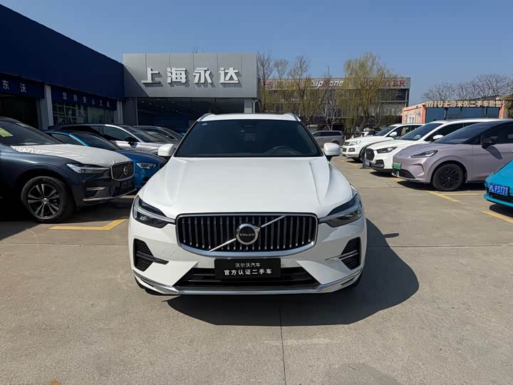 Volvo XC60 2023 B 5 4 WD — фото 2