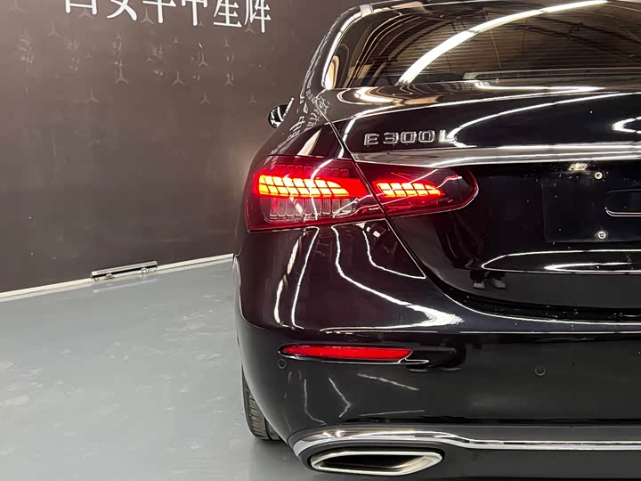 Mercedes-Benz E-Class 2023 E 260 L — фото 9