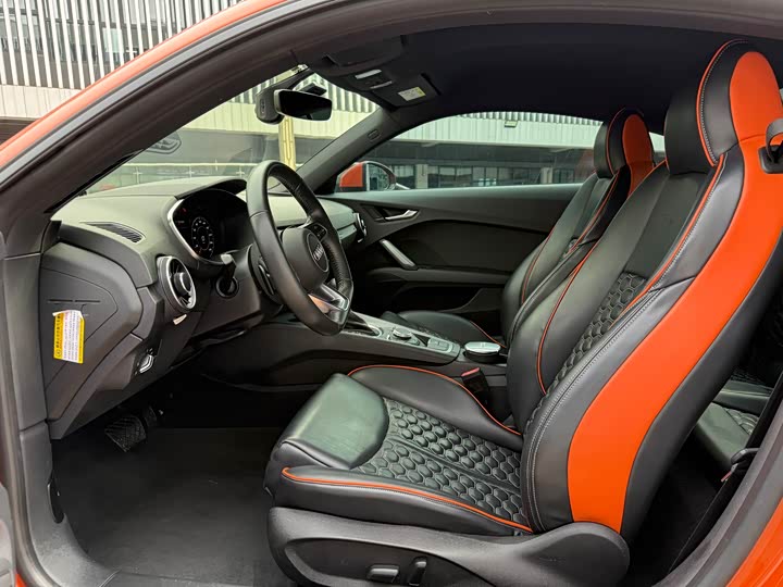Audi TT 2017 TT Coupe 40 TFSI — фото 10