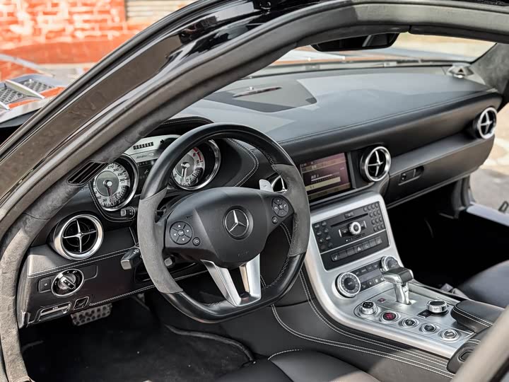 Mercedes-Benz SLS-Class 2011 SLS AMG — фото 8