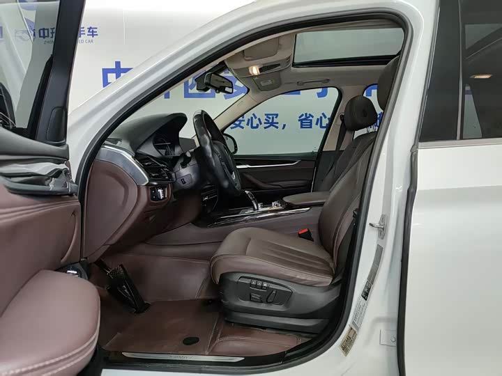 BMW X5 2015 x Drive 28i — фото 7