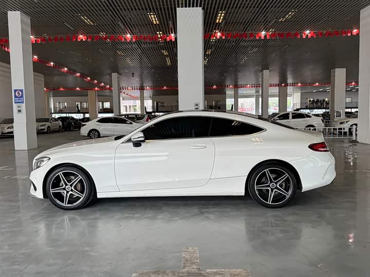 Mercedes-Benz C-Class 2018 C 200 — фото 4