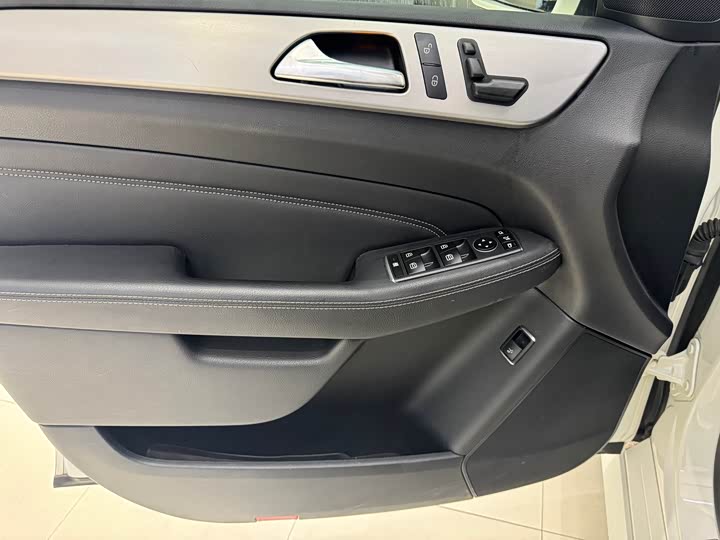 Mercedes-Benz M-Class 2014 ML 320 4 MATIC — фото 17