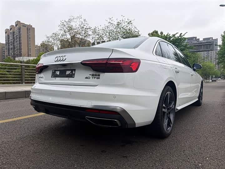 Audi A4L 2022 40 TFSI — фото 6