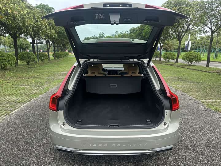 Volvo V90 2019 Cross Country T 5 AWD VI — фото 18