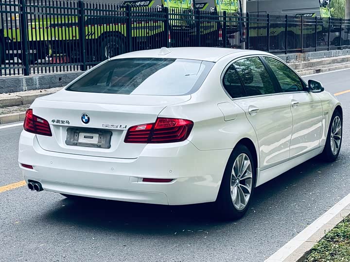 BMW 5-Series 2017 525 Li Leading — фото 6