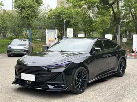 Changan UNI-V 2023 1.5 T — фото 15
