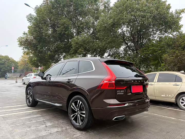 Volvo XC60 2019 T 5 4 WD V — фото 7