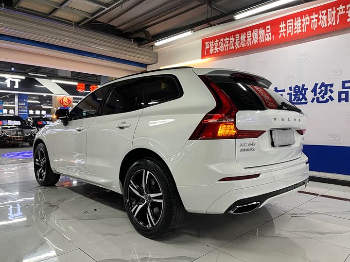 Volvo XC60 2020 T 5 4 WD — фото 3