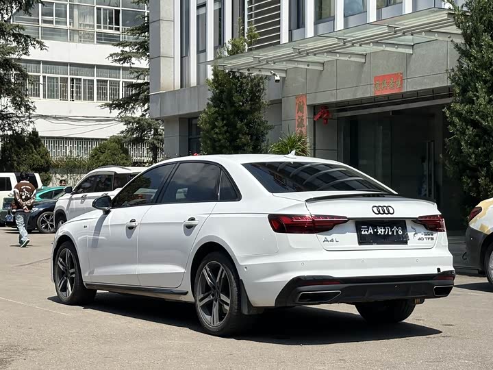 Audi A4L 2023 40 TFSI — фото 7