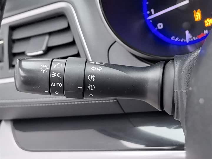 Subaru Outback — фото 21