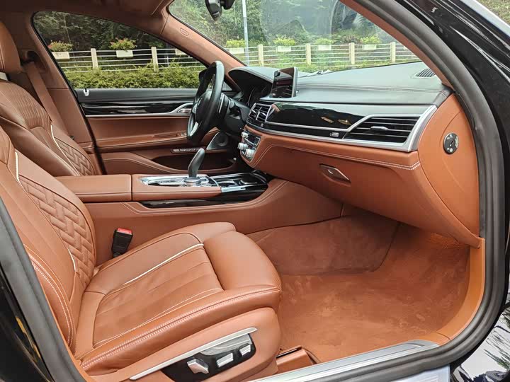 BMW 7-Series 2018 750 Li x Drive M — фото 24