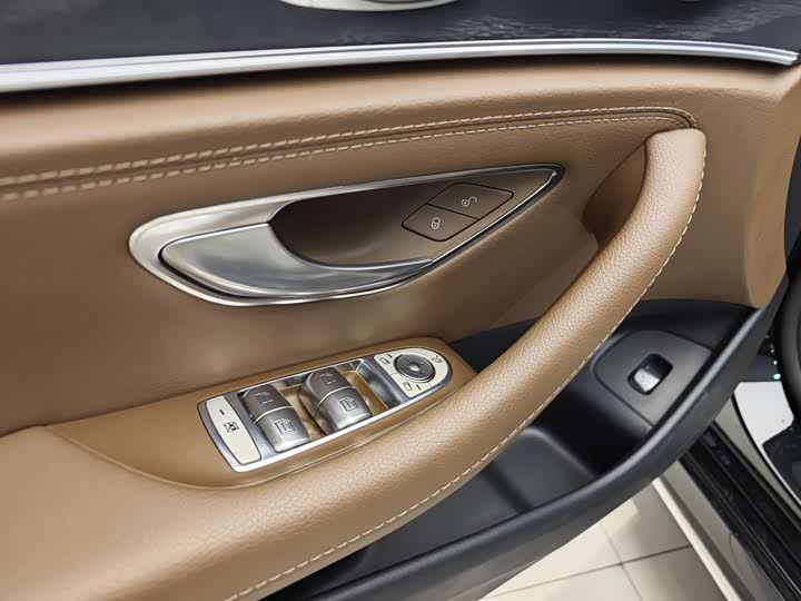 Mercedes-Benz E-Class 2023 E 300 L — фото 9