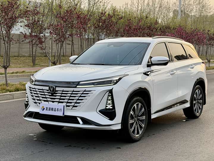 Changan CS75 PLUS 2023 1.5 T AT — фото 1