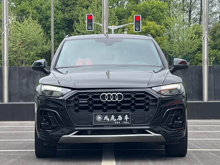 Audi Q5L 2022 40 T RS — фото 2