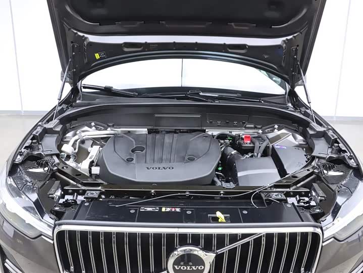 Volvo XC60 2024 B 5 4 WD — фото 30