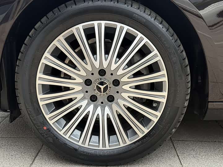Mercedes-Benz E-Class 2021 E 300 L Luxury — фото 10