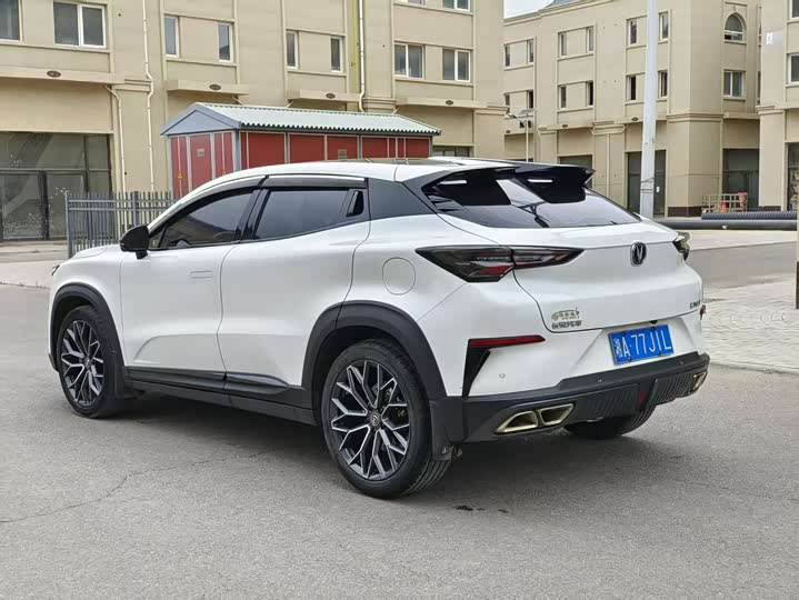 Changan UNI-T 2022 1.5 T Premium — фото 9