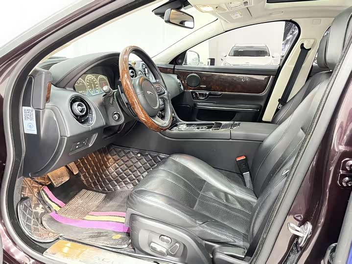 Jaguar XJ 2015 XJL 3.0 SC 4 WD — фото 4