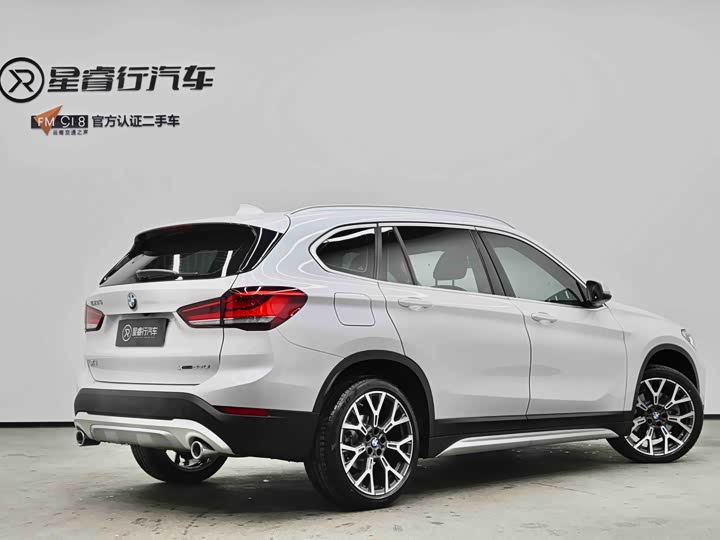 BMW X1 2022 x Drive 25 Li — фото 6