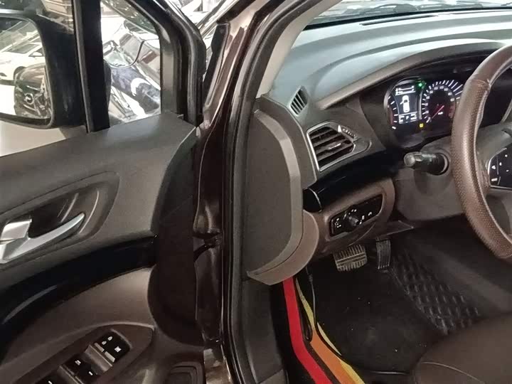 Trumpchi GS4 2016 235 T G-DCT — фото 12