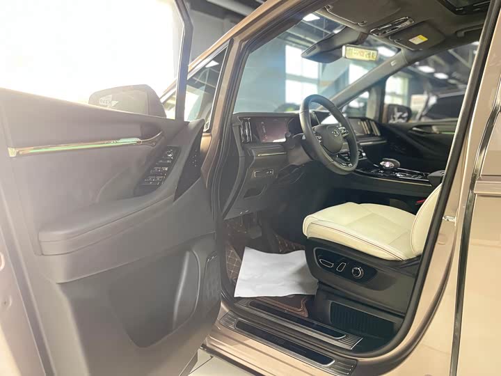Trumpchi M8 2023 — фото 4