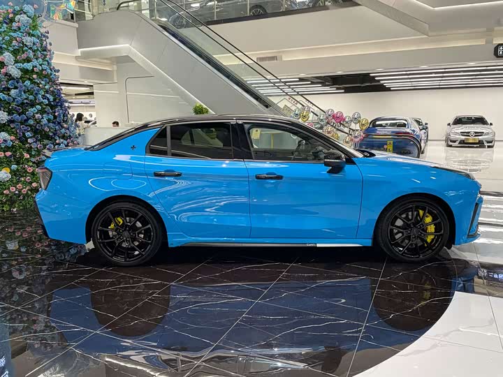Lynk & Co 03 2023 03+ 2.0 TD ATCyan — фото 4