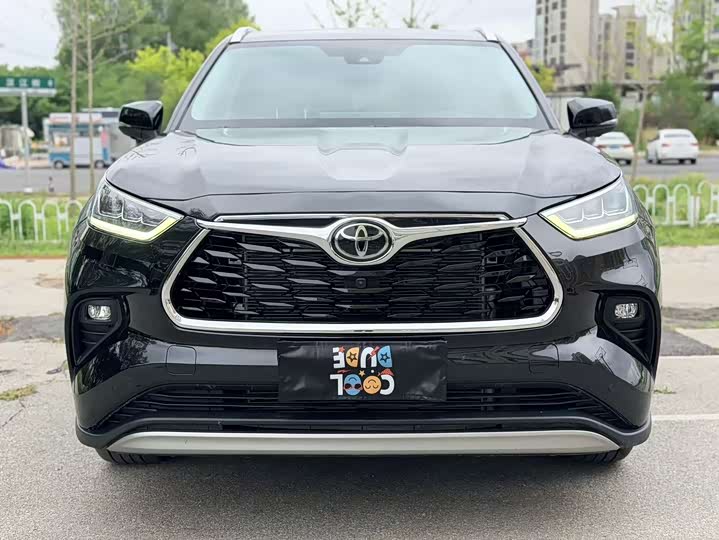 Toyota Highlander — фото 2