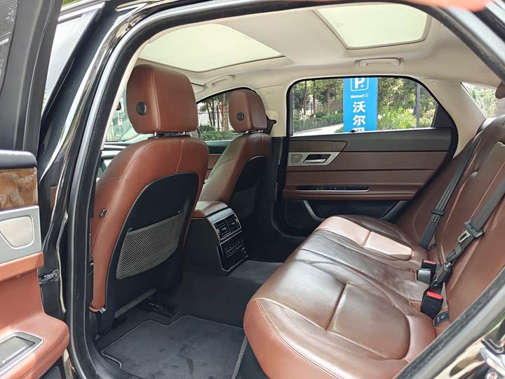 Jaguar XFL 2019 XFL 2.0 T 250 PS 2 WD — фото 8