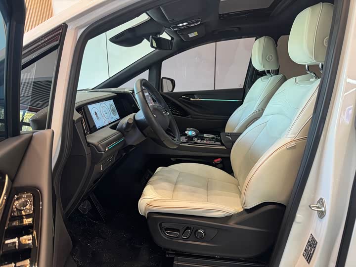 Trumpchi M8 2023 400 T — фото 5