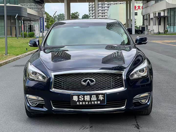 Infiniti Q70 2017 Q 70 L 2.5 L — фото 2