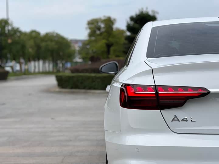 Audi A4L 2024 40 TFSI — фото 12