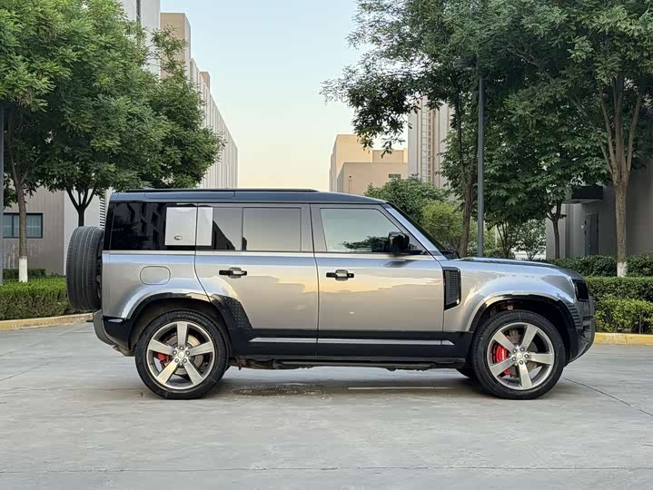 Land Rover Defender — фото 16