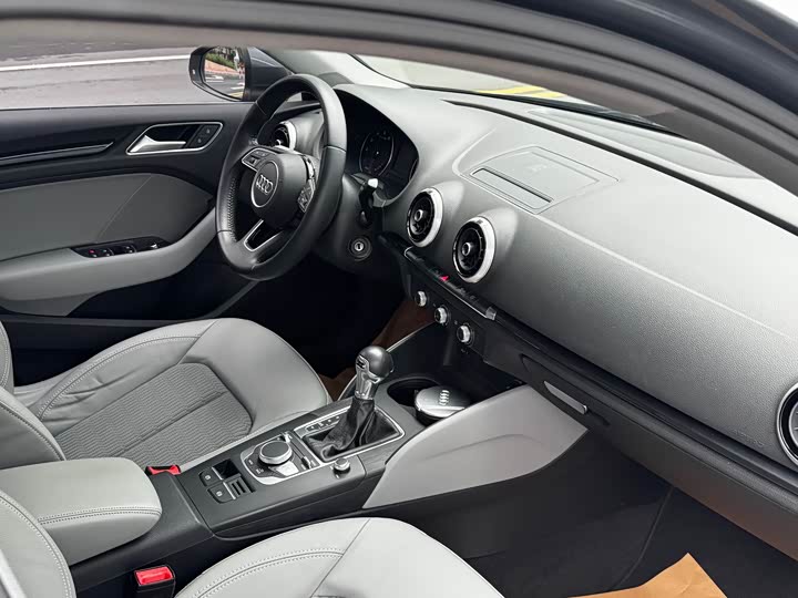 Audi A3 2018 30 Limousine 35 TFSI — фото 12