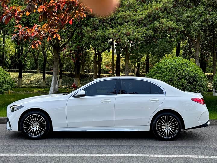 Mercedes-Benz C-Class 2023 C 200 L — фото 3