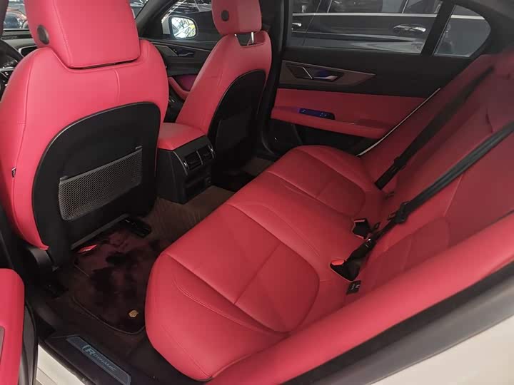 Jaguar XEL 2024 2.0 T 250 PS R-DYNAMIC S — фото 14