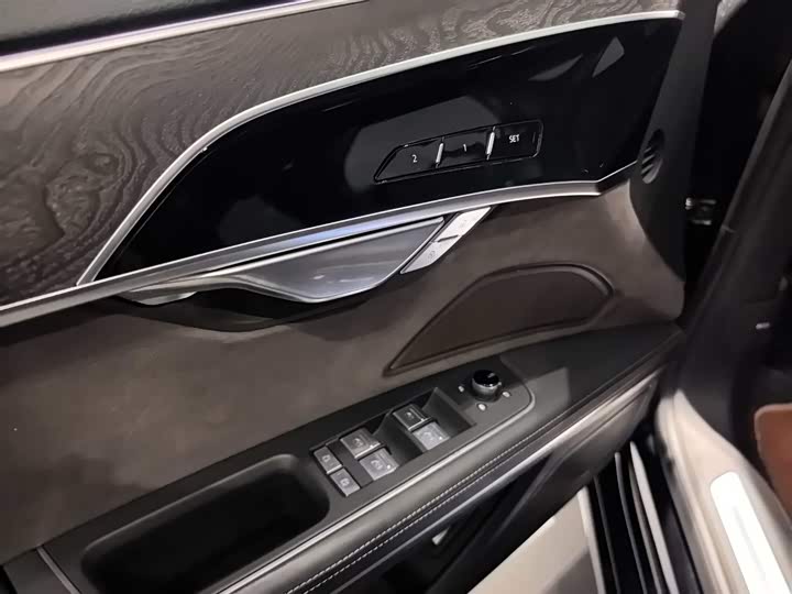 Audi A8 2023 A 8 L 50 TFSI quattro — фото 7