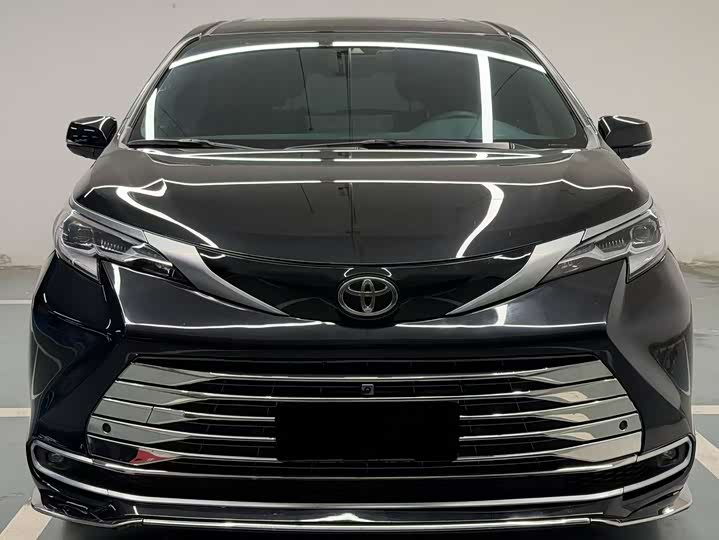 Toyota SIENNA 2024 2.5 LHybrid 4 WD — фото 2