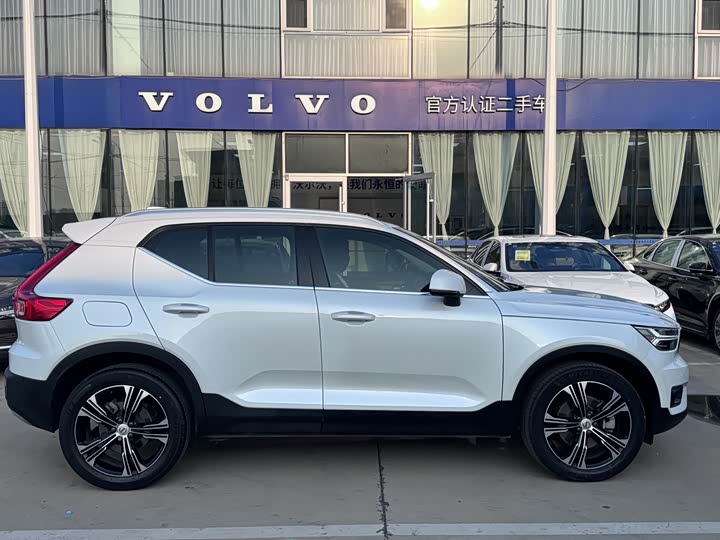 Volvo XC40 2021 T 4 WD — фото 3