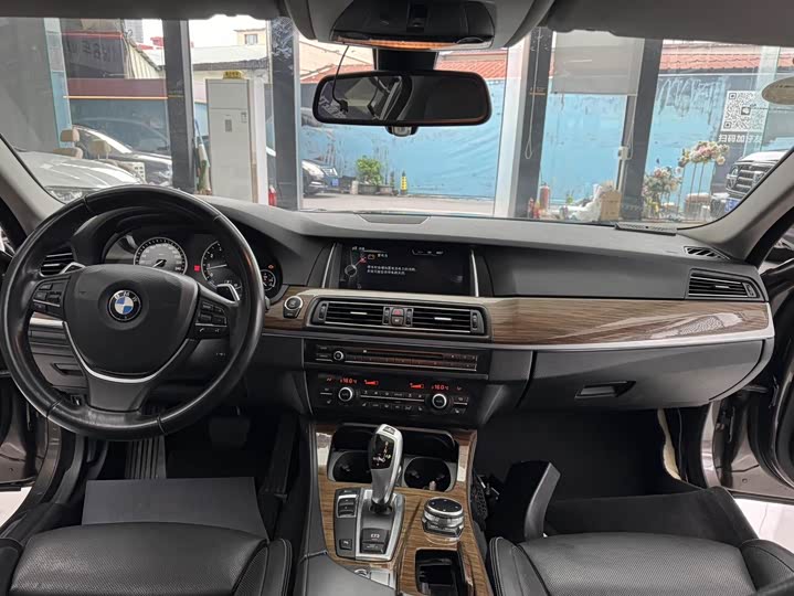 BMW 5-Series 2014 535 Li — фото 29