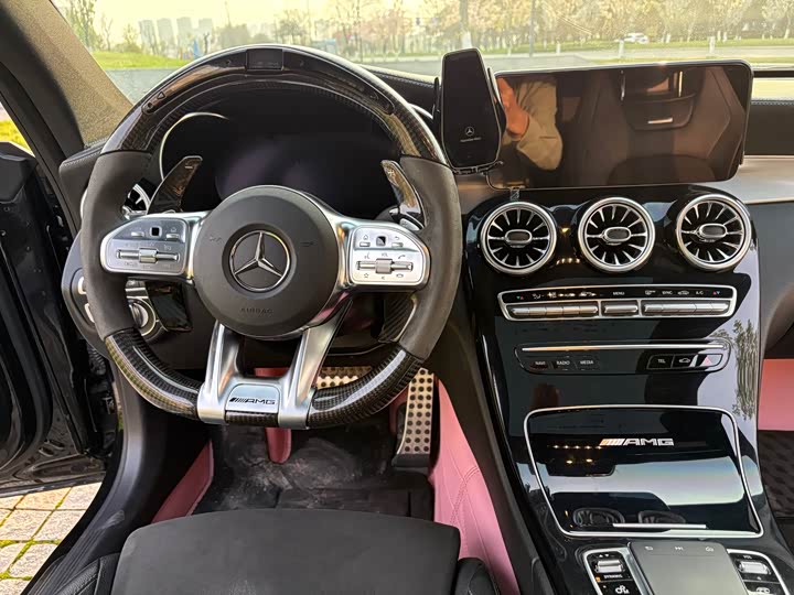 Mercedes-Benz C-Class 2019 AMG C 63 — фото 15