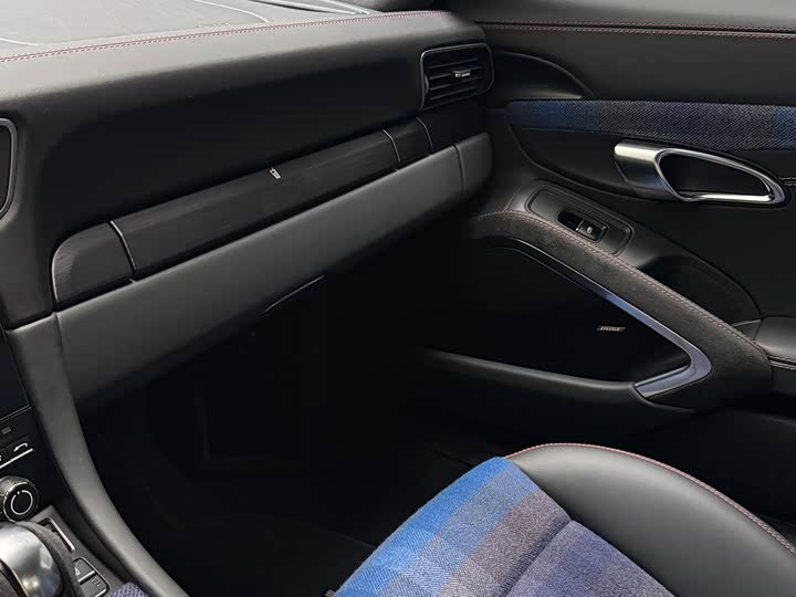 Porsche 911 2017 Carrera GTS 3.0 T — фото 11