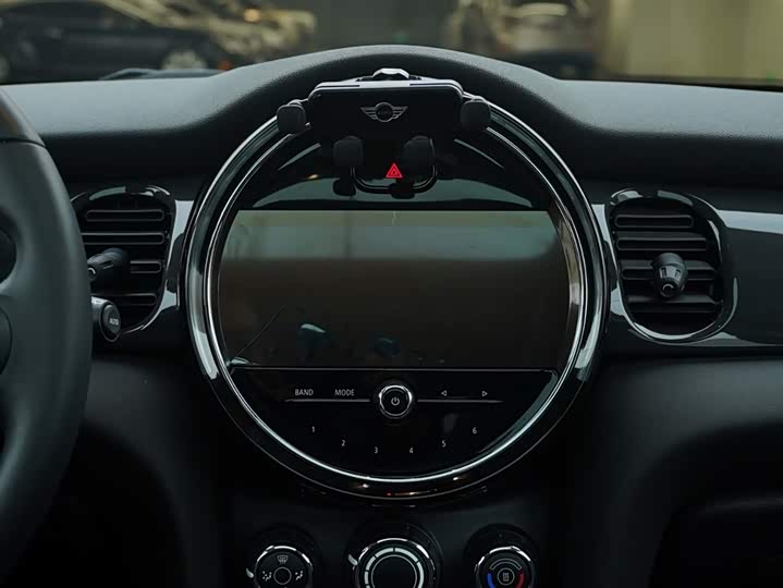 MINI Hatch — фото 19