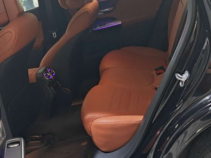 Mercedes-Benz GLC 2025 GLC 260 L 4 MATIC Luxury — фото 11
