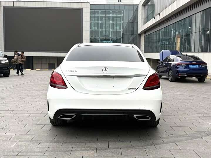 Mercedes-Benz C-Class C 260 L — фото 17