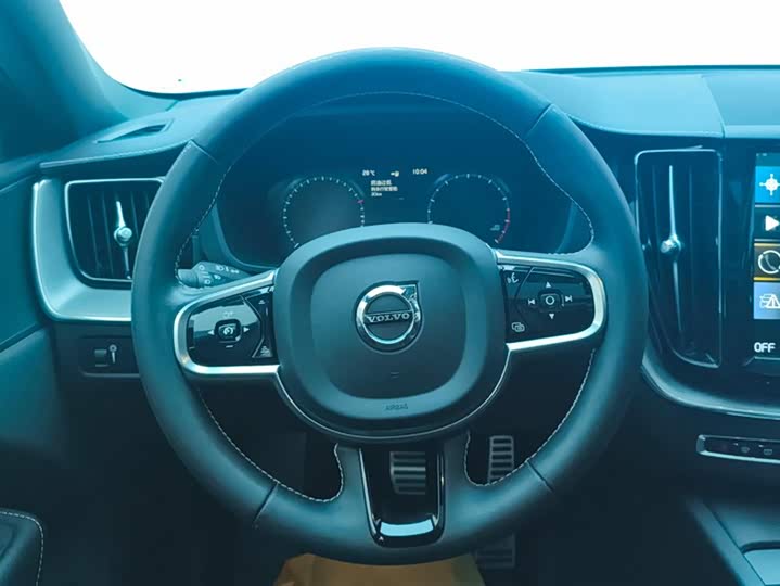 Volvo XC60 2021 T 5 4 WD — фото 15