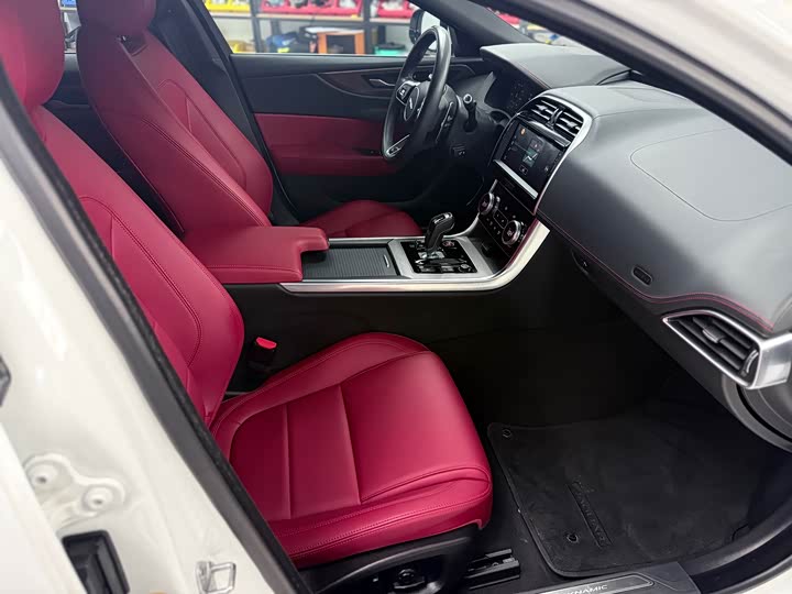 Jaguar XEL 2023 2.0 T 250 PS R-DYNAMIC S — фото 7