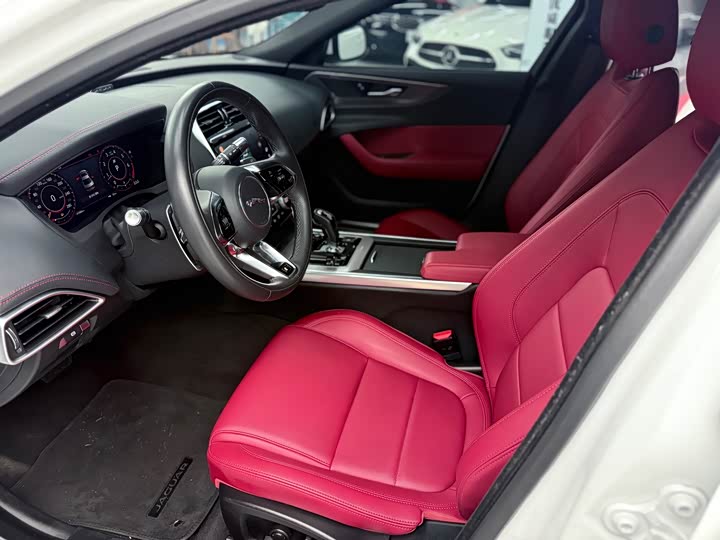 Jaguar XEL 2023 2.0 T 250 PS R-DYNAMIC S — фото 14