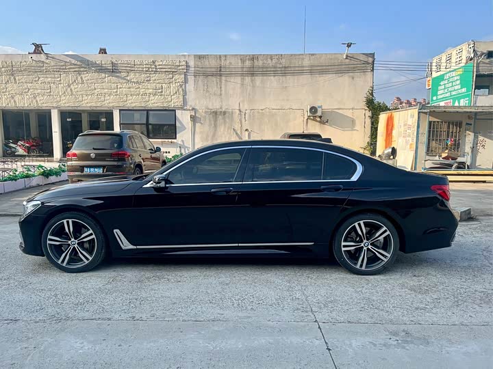 BMW 7-Series 2018 740 Li x Drive M — фото 12