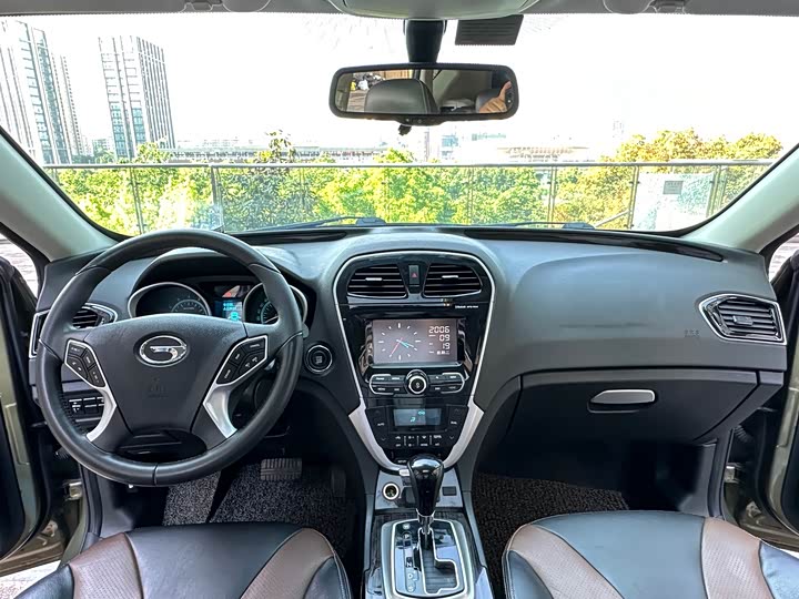 Trumpchi GS5 Super 2015 2.0 L AT 2 WD — фото 14
